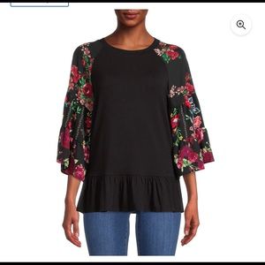 NWT Pioneer woman long sleeve top M (8-10)red floral and black